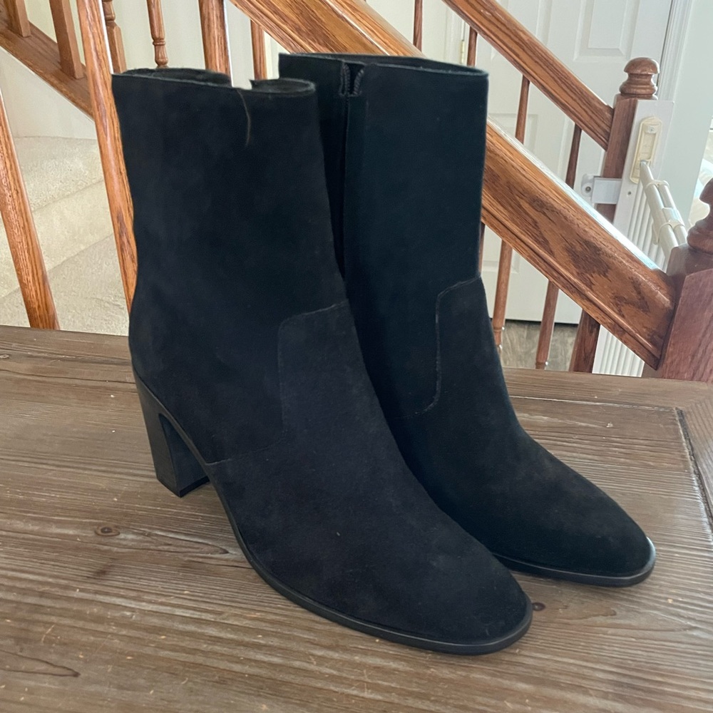 NWOT Loeffler Randall Boots size 9